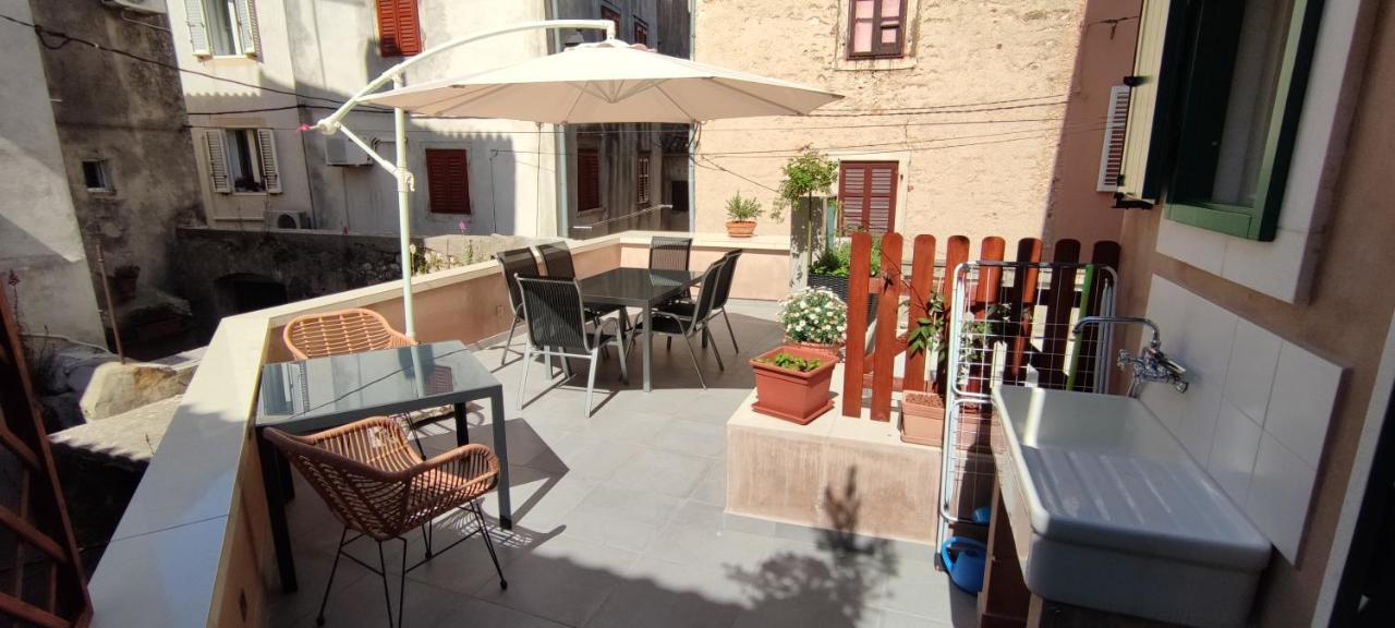 Luxury Apartment - Old Soul With A New Heart Cres Exteriér fotografie