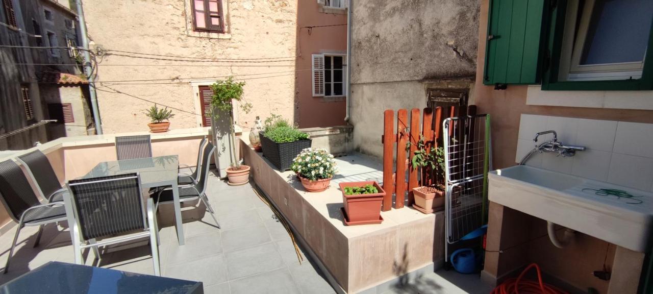 Luxury Apartment - Old Soul With A New Heart Cres Exteriér fotografie